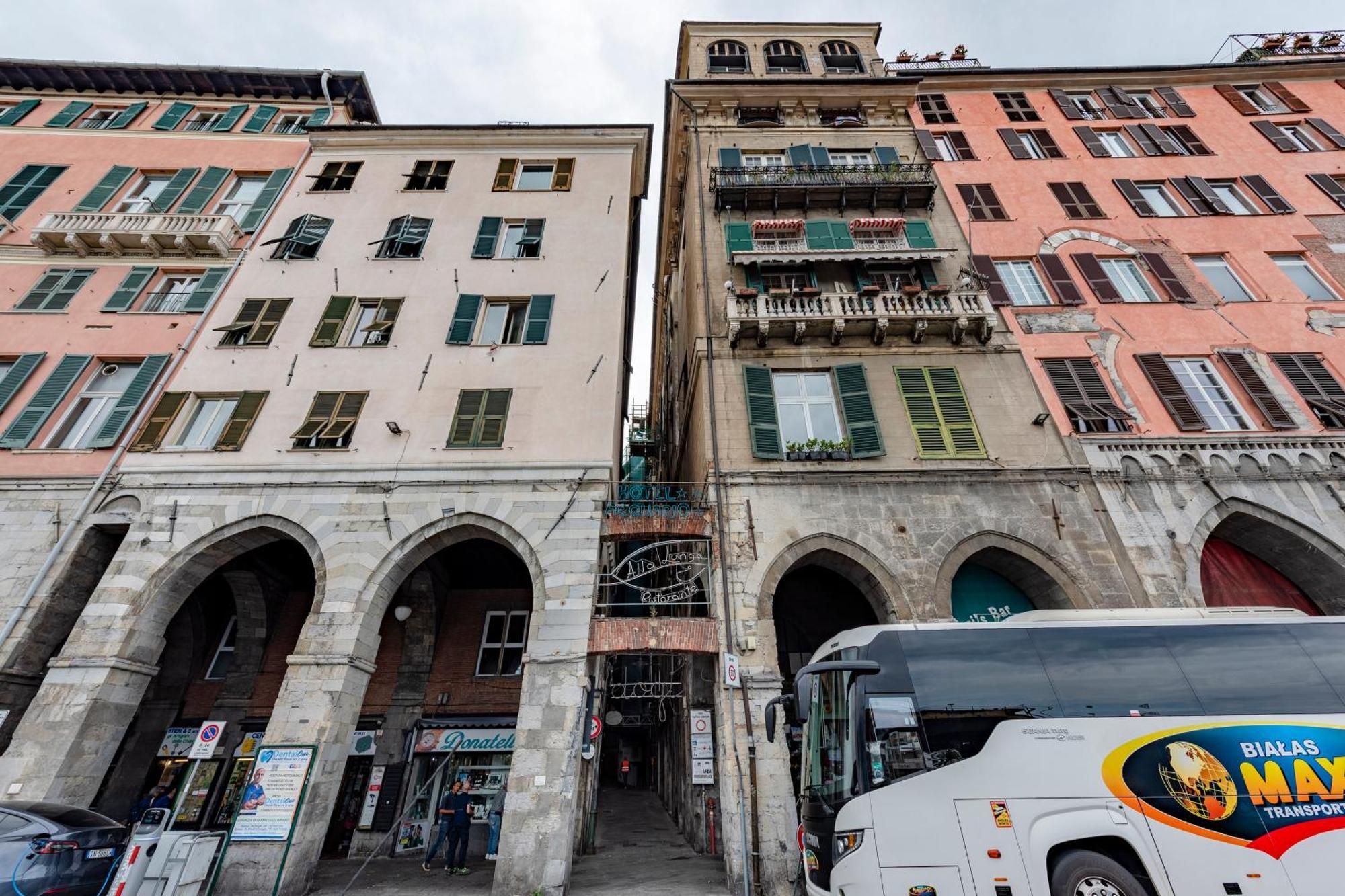 Giannini House Next To Aquarium - Happy Rentals Genua Buitenkant foto